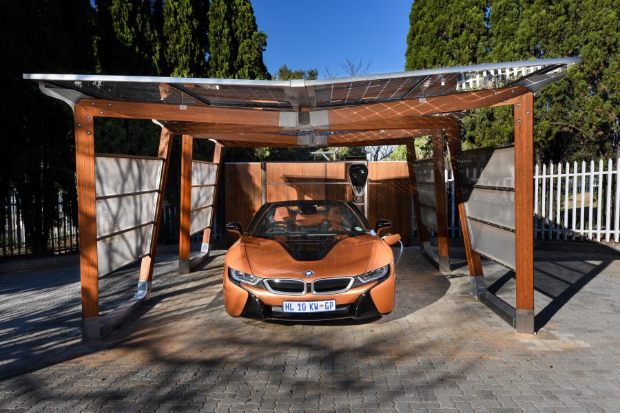  BMW i8 Roadster (I15) 2018 года  (ZA) (фото 36 из 44)